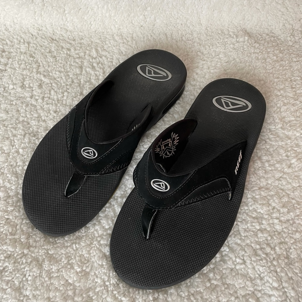 Reef Men’s Flip Flops w/Bottle Opener